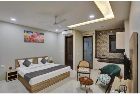 Vibe Hotel Noida Exteriör bild